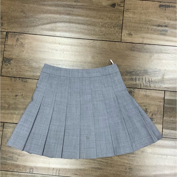 Sunday Best Grey Skirt (Size 0) in Grey - Picture 3 of 3